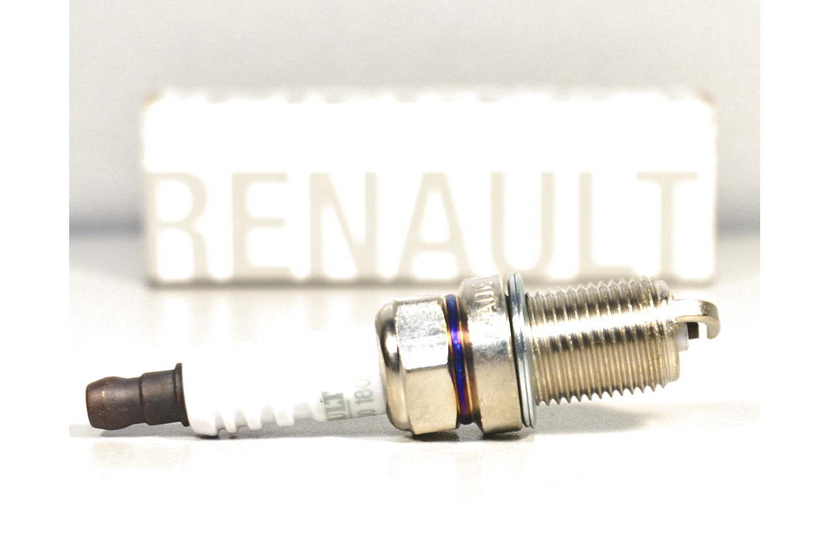 Свеча зажигания на Renault Kangoo 2001-1.4i, 1.6i - Renault (Оригинал) - 7700500180