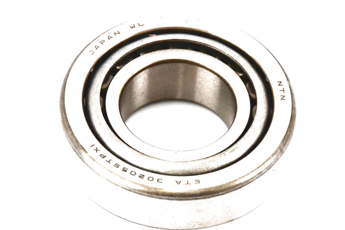Подшипник КПП на Renault Master II 1998-2010 24.7x52x15.5 - NTN (Япония) - EC35484