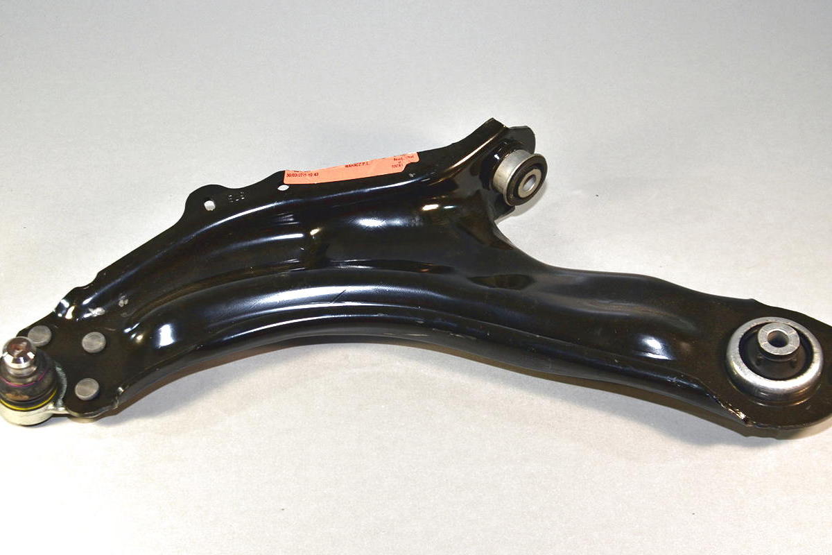 Поперечный рычаг, передняя ось (L, левая) на Renault Kangoo II 2008 - Renault - 8200586561