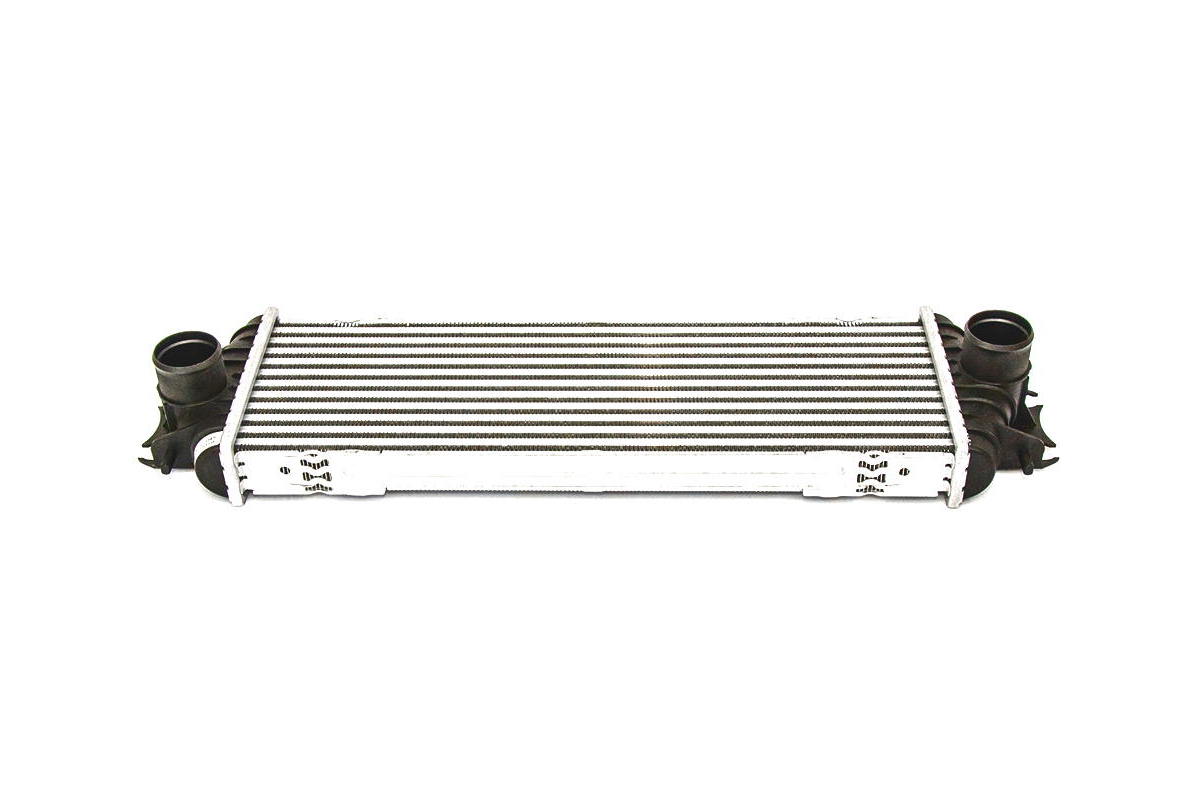Радиатор интеркулера на Renault Trafic II 2001-2006 1.9dCi - Polcar - 6026J8-1