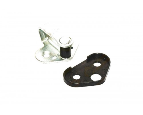 Скоба замка передней двери (левой/правой) на Renault Master II 1998-2010 - Rotweiss - RWS7700310536