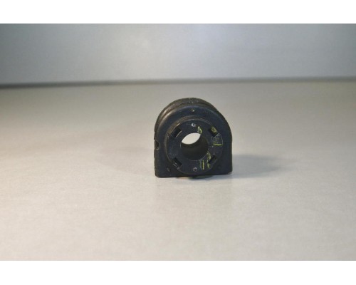 Втулка стабилизатора переднего на Renault Kangoo II 2008 - Hutchinson - 590211