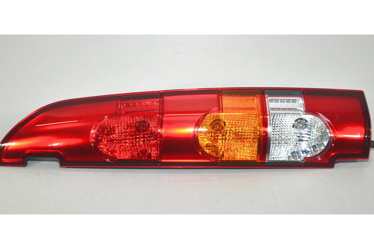 Задний фонарь правый, две двери (распашёнка) на Renault Kangoo 2003-2008 - Renault (Оригинал) - 8200150625