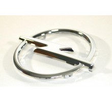 Знак решётки радиатора на Opel Vivaro 2001-2006 (знак OPEL) - Opel (Оригинал) - 90459944