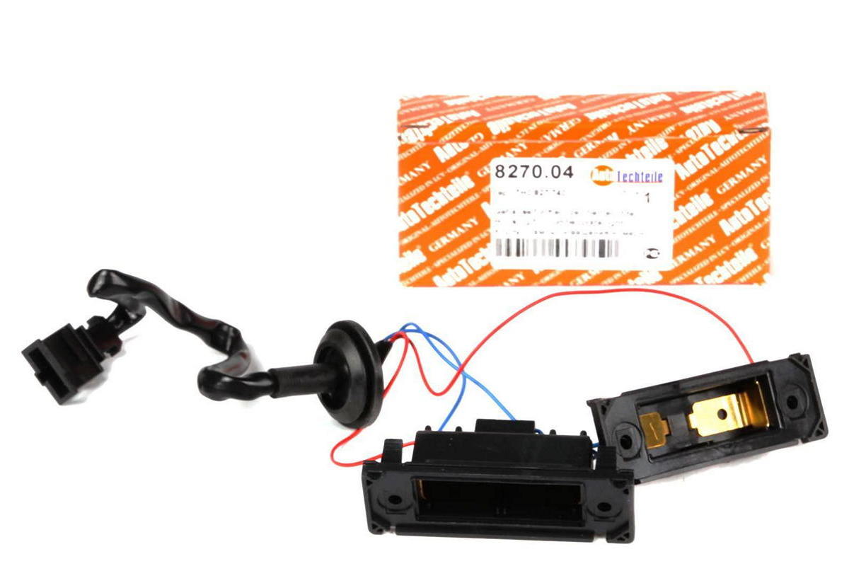 Корпус фонаря подсветки номера VW Transporter T5 2003-2015 8270.04 AUTOTECHTEILE (Германия) Корпус фонаря подсветки номера VW Transporter T5 2003-2015 8270.04 AUTOTECHTEILE (Германия)