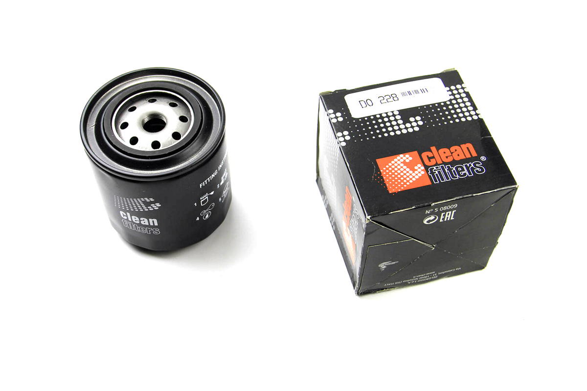 Фильтр масляный VW Transporter T4 1.9D / 1.9TD 90-96 DO228 CLEAN FILTERS (Италия)