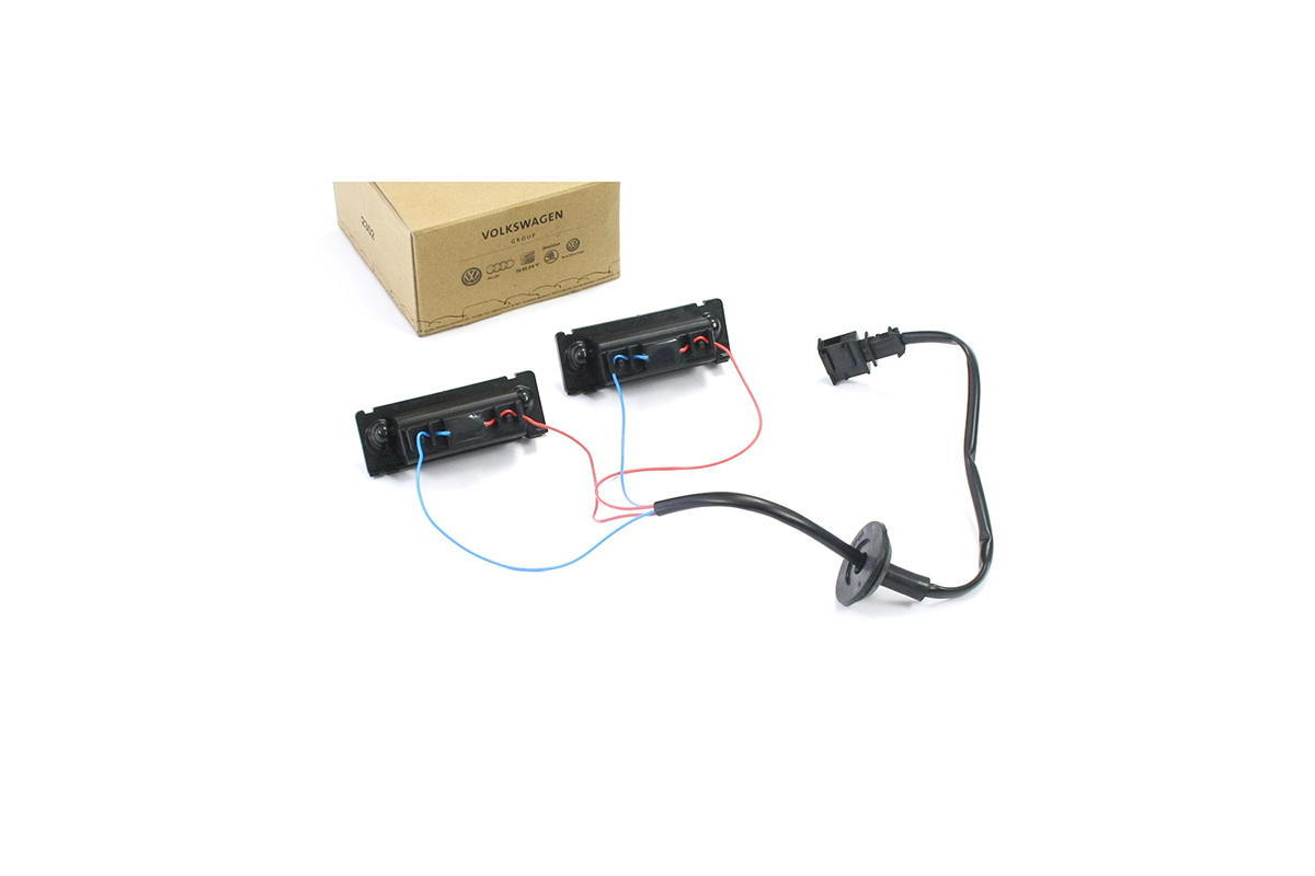 Корпус фонаря подсветки номера VW Caddy III 2004-2015 7H0827740 VAG (Германия) Корпус фонаря подсветки номера VW Caddy III 2004-2015 7H0827740 VAG (Германия)