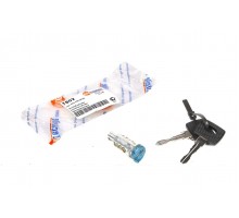 Личинка / cердцевина замка двери MB Vito 638 1996-2003 1007602 AUTOTECHTEILE (Германия)