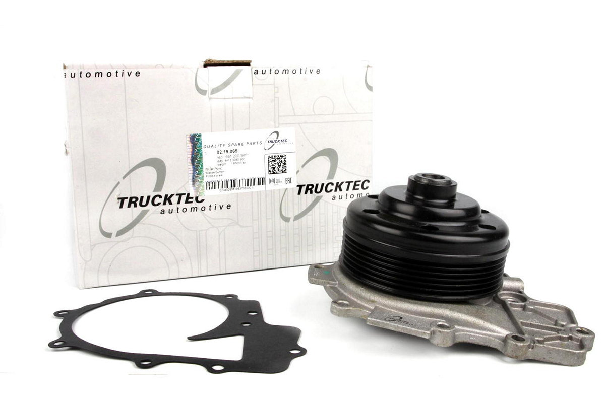 Помпа (двигатель: OM651, ребристый шкив) MB Vito 639 2.2CDI 2010- 02.19.065 TRUCKTEC (Германия) Помпа (двигатель: OM651, ребристый шкив) MB Vito 639 2.2CDI 2010- 02.19.065 TRUCKTEC (Германия)