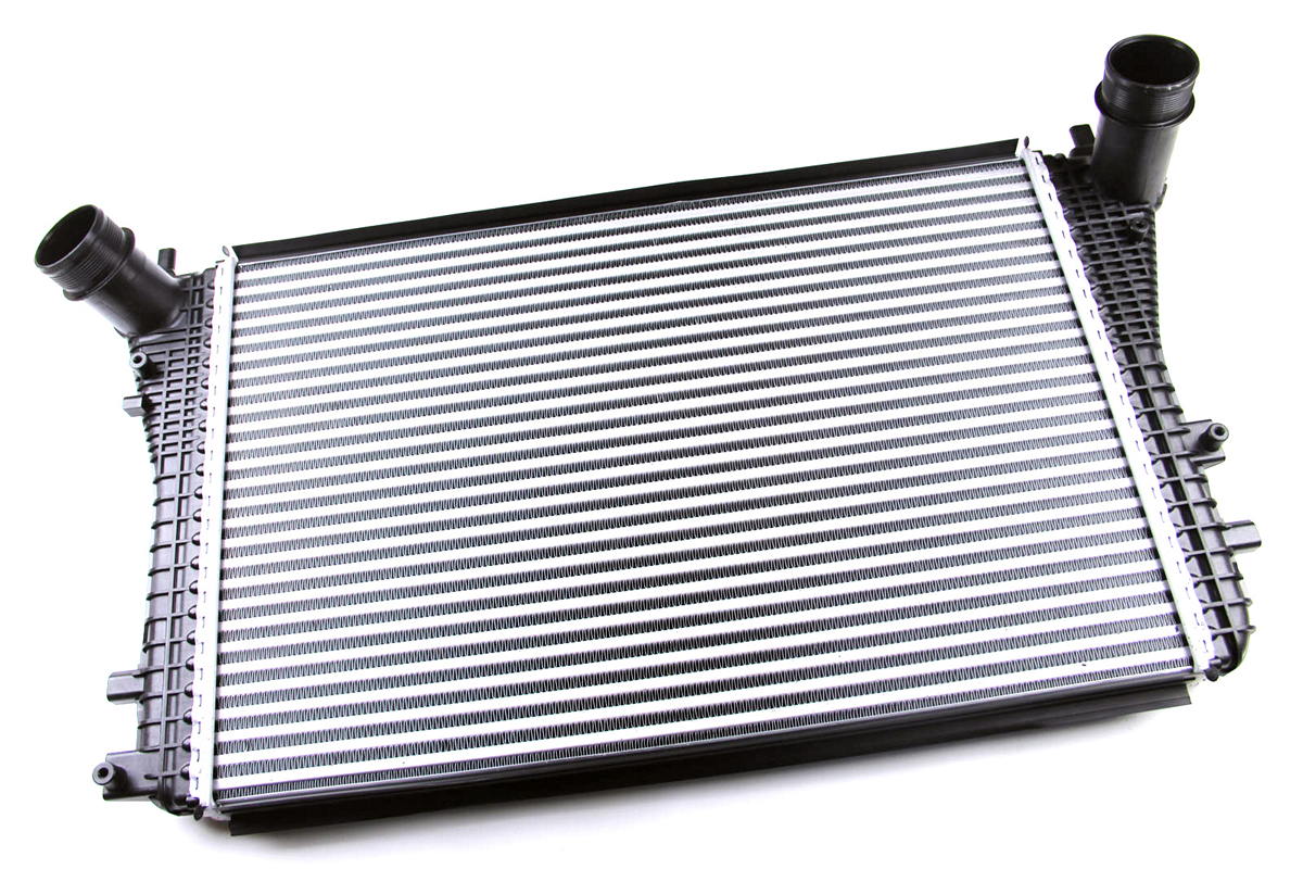 Радиатор интеркулера (двигатель BJB) VW Caddy III 1.9TDI 04-10 8ML376746-721 HELLA (Германия) Радиатор интеркулера (двигатель BJB) VW Caddy III 1.9TDI 04-10 8ML376746-721 HELLA (Германия)