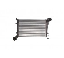 Радиатор интеркулера (двигатель BLS / BSU / BMM) VW Caddy III 1.9TDI / 2.0TDI 103kW 04-10 DAA010TT THERMOTEC (Польша)