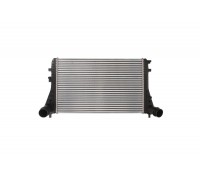 Радиатор интеркулера VW Caddy III 1.6TDI / 2.0TDI 10-15 DAA011TT THERMOTEC (Польша)