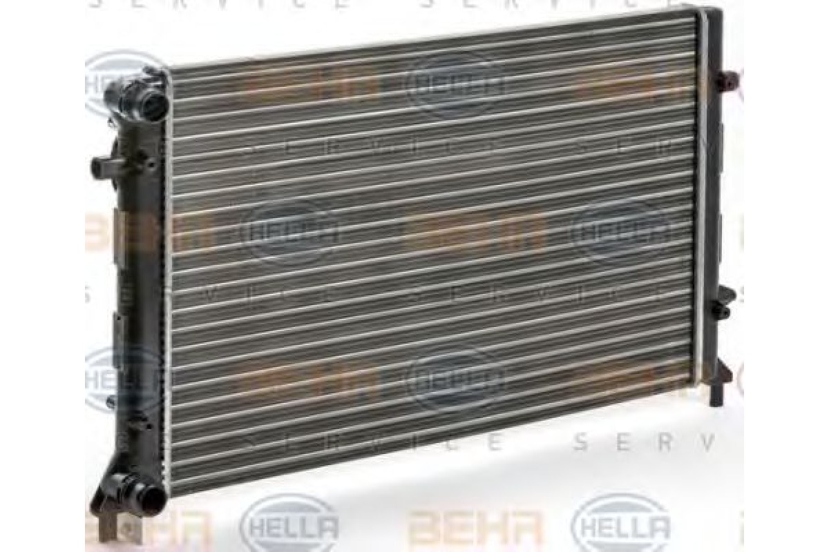 Радиатор охлаждения (650x445x32.5мм) VW Caddy III 1.6TDI / 2.0TDI 2007-2015 8MK376774-044 HELLA (Германия)