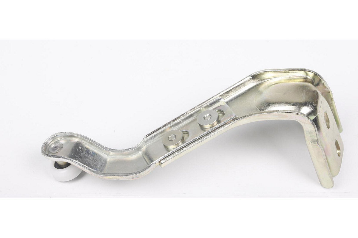 Ролик правой боковой двери нижний (с кронштейном) VW LT 1996-2006 9017600128/MG MAXGEAR (Польша) Ролик правой боковой двери нижний (с кронштейном) VW LT 1996-2006 9017600128/MG MAXGEAR (Польша)