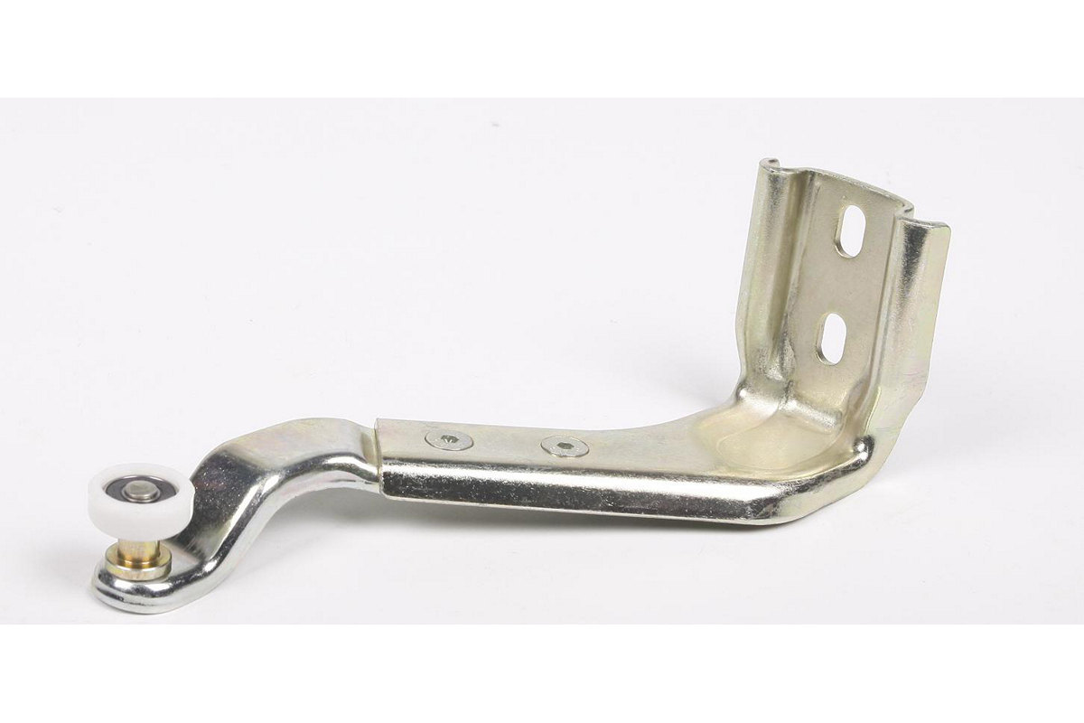 Ролик правой боковой двери нижний (с кронштейном) VW LT 1996-2006 9017600128 ROTWEISS (Турция) Ролик правой боковой двери нижний (с кронштейном) VW LT 1996-2006 9017600128 ROTWEISS (Турция)