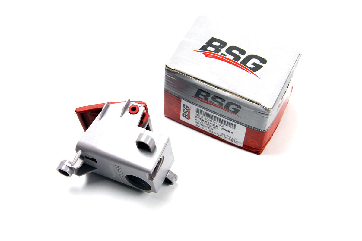 Ручка передней двери внутренняя правая (красная) VW LT 1996-2006 60-970-006 BSG (Турция) Ручка передней двери внутренняя правая (красная) VW LT 1996-2006 60-970-006 BSG (Турция)