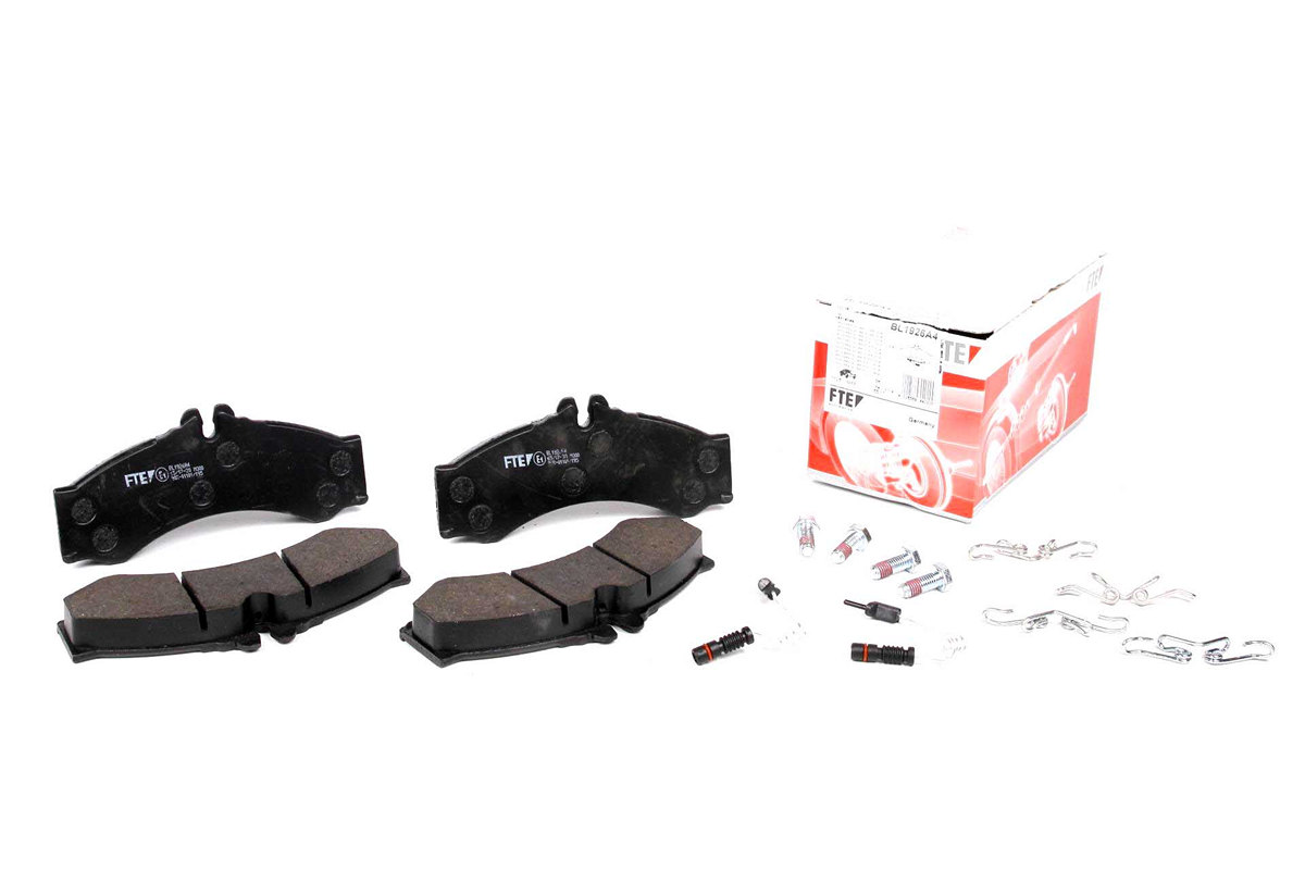 Тормозные колодки передние с датчиками (со сдвоенным колесом) VW LT 46 1996-2006 BL1926A4 FTE (Германия) Тормозные колодки передние с датчиками (со сдвоенным колесом) VW LT 46 1996-2006 BL1926A4 FTE (Германия)