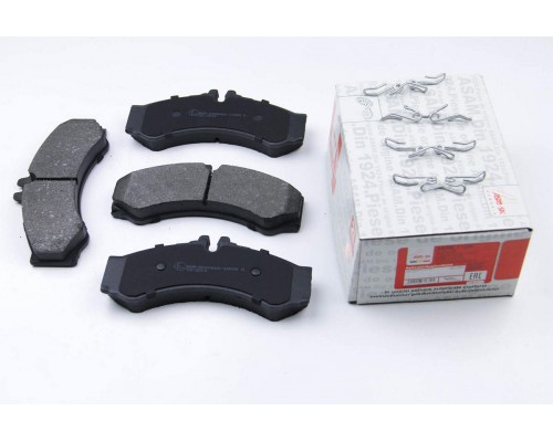 Тормозные колодки передние (со сдвоенным колесом) VW LT 46 1996-2006 71339 ASAM (Румыния)